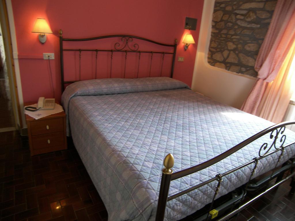 Albergo Elisa Comano  Δωμάτιο φωτογραφία